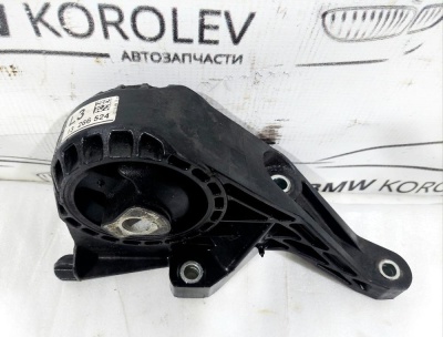 Опора КПП передняя (CHEVROLET CRUZE (2009>) 1.6/1.8 АКПП 6 СТУПЕНЧАТАЯ  13266524
