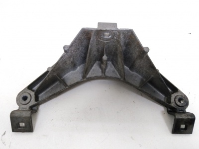 Кронштейн передка  X5E70 51717137238