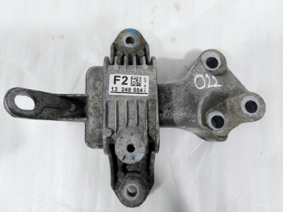 Опора КПП левая Cruze 2009-2016  13248554