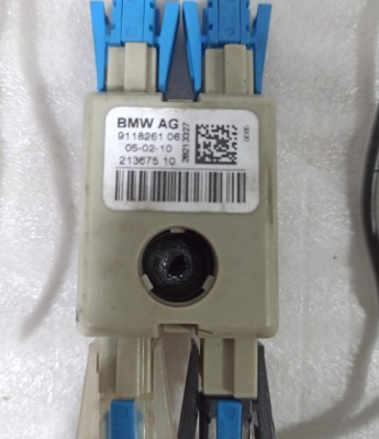 Усилитель антенны BMW F10 (5209118261)  61359223877