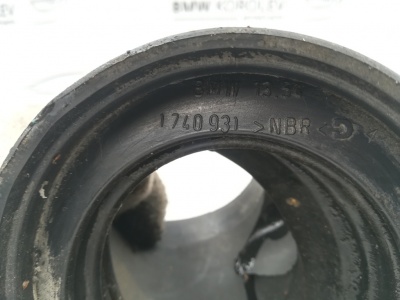 Патрубок E38,E39  13541740931