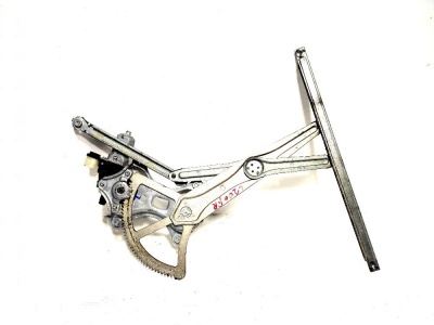 Стеклоподъемник передний правый  L200 MR181922