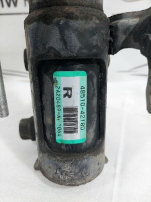 Амортизатор передний правый RAV 4 2006-2013   RAV4 48510-80284