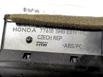 Дефлектор воздушный (центральный) (2006-2012) Civic VIII 5D 77610SMGE01ZA