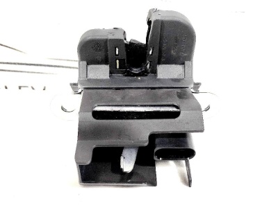Замок багажника Golf Plus (2005-2014)   5M0827505E