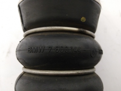 Патрубок интеркулера N57  F10 11617800144 