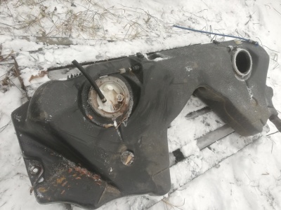 Топливный бак E39 (дизель)  16111182971