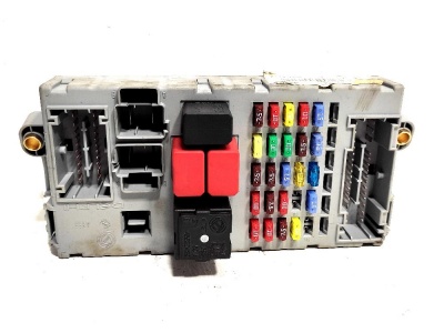 Блок предохранителей  Doblo 46520600