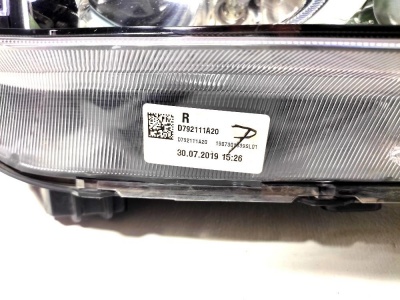 Фара правая Hyundai Tucson  92102D7600