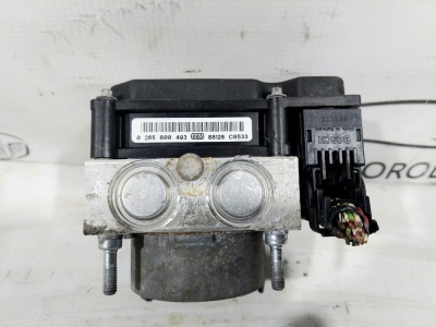 Блок ABS (насос) 2WD Suzuki SX4    SX4 5611079J80 
