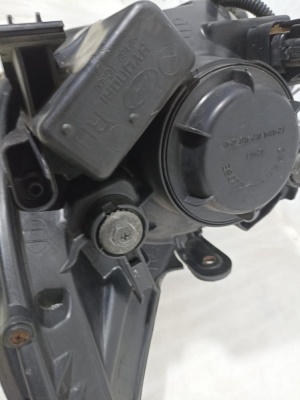 Фара правая рест.  Getz 921021C520