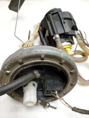 Насос топливный электрический BMW 5-СЕРИЯ E39 1995-2003    16141183178