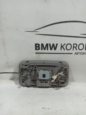 Плафон освещения салона задний Toyota Rav 4 RAV4 8136668010