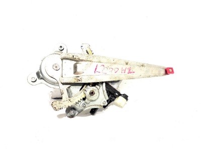 Стеклоподъемник задний левый  L200 MR181925