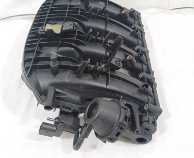 Коллектор впускной A4 [B8] 2007-2015  06K133201R  06K133201R