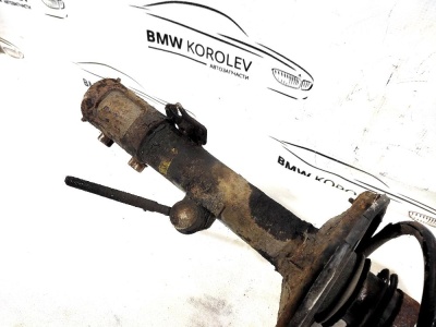 Амортизатор передний правый (2000-2006) RAV4 4851049535