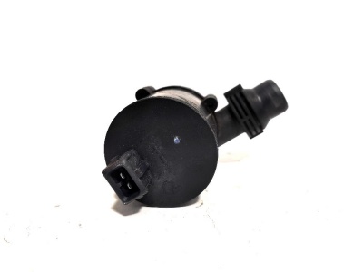 Дополнительная водяная помпа  X5E53 64116954987