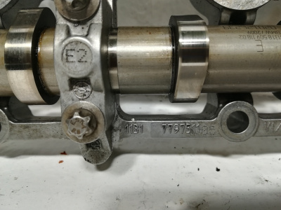 Распредвалы с постелью в сборе N47  11318575435