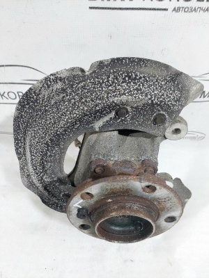 Кулак поворотный передний левый 3-serie F30/F31/F80 2011-2020 2WD    31216792287