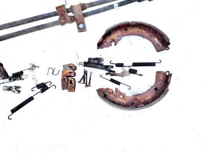Задние колодки (комплект)  Getz 583051CA10