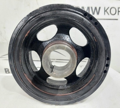 Шкив коленвала Grand Cherokee (WH/WK) 2005-2010    5175356AA