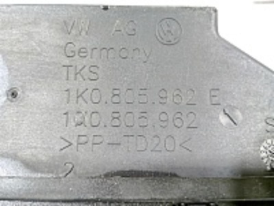 Воздухозаборник (наружный) Passat [B6] 2005-2010 НА ПЕРЕДНЮЮ ПАНЕЛЬ    3C0805971A